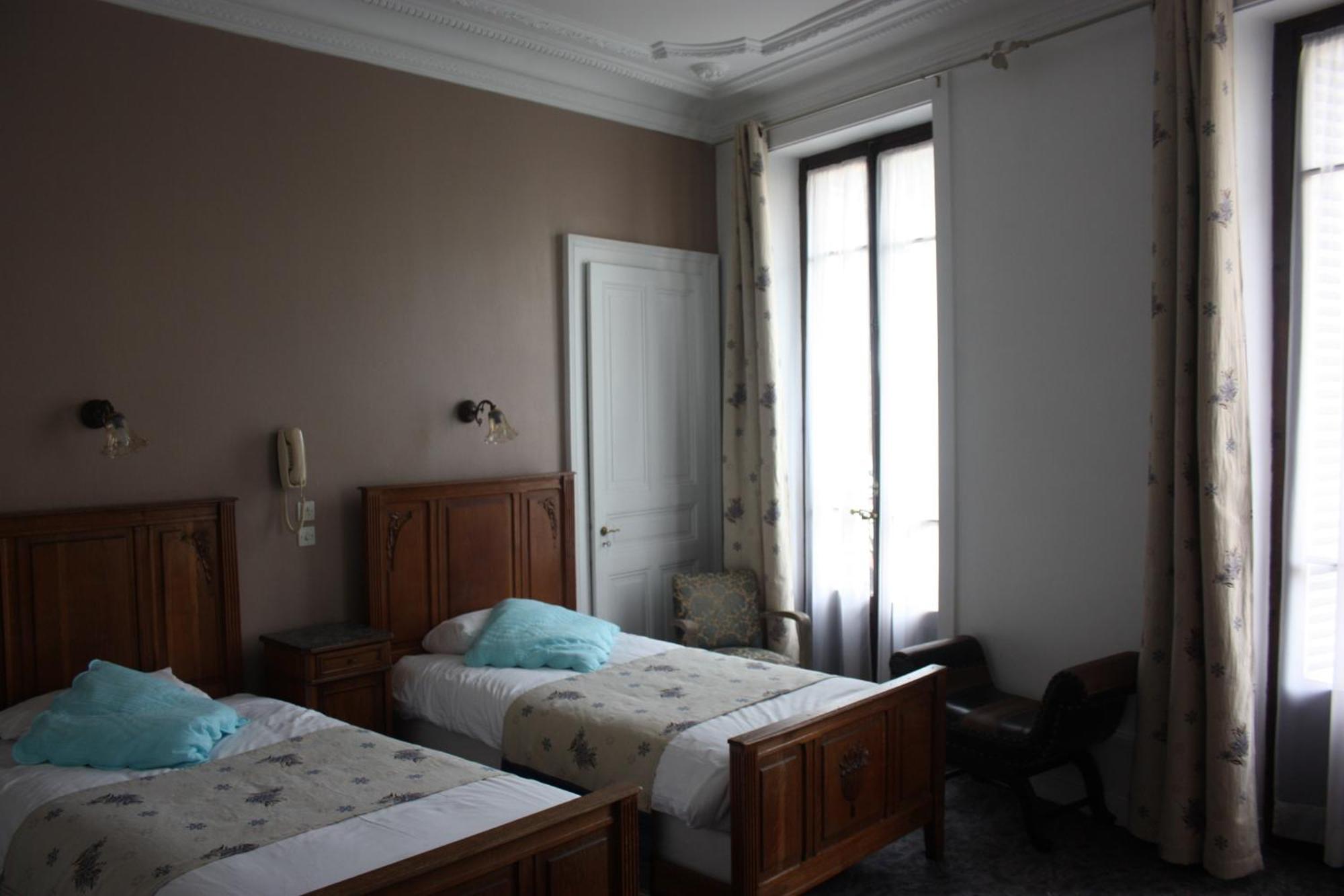 Hotel Savoy Aix-les-Bains Zewnętrze zdjęcie